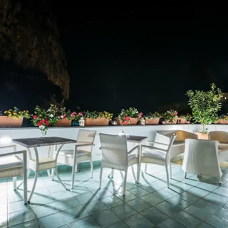 게스트하우스 Valle D'amalfi 4*