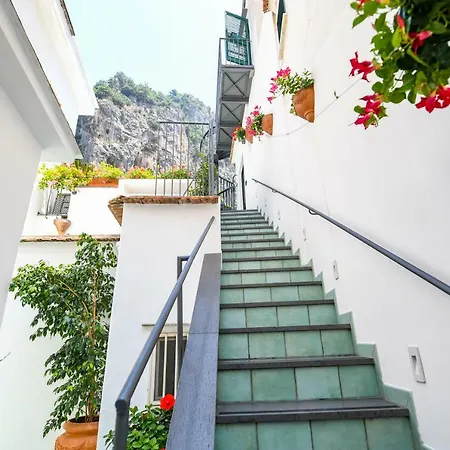 게스트하우스 Valle D'amalfi 4*